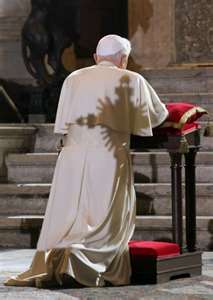 BenedictoArrodillado