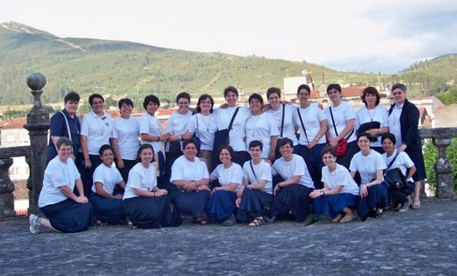 Hermanas de la Congregaci�n de las Misioneras Eucar�sticas de Nazaret.